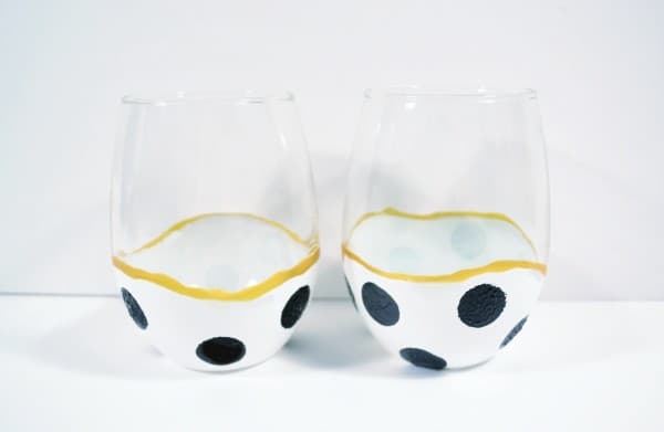 painting wine glasses