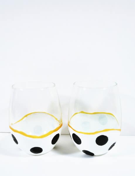 painting wine glasses
