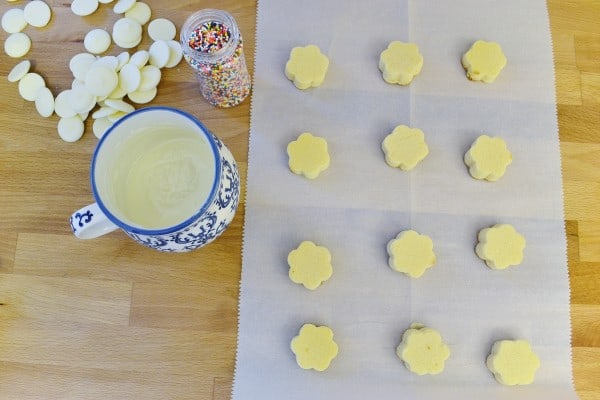 mini flower cakes