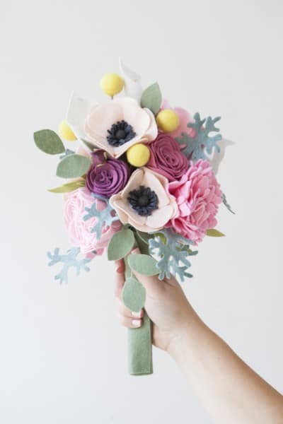 SomethingTurquoise-DIY-felt-wedding-bouquet_0015