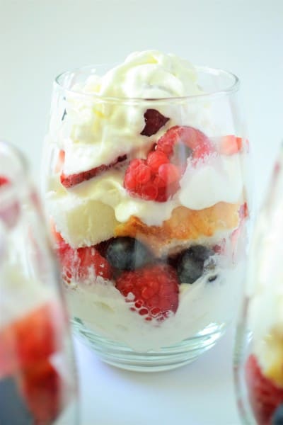 easy berry parfait