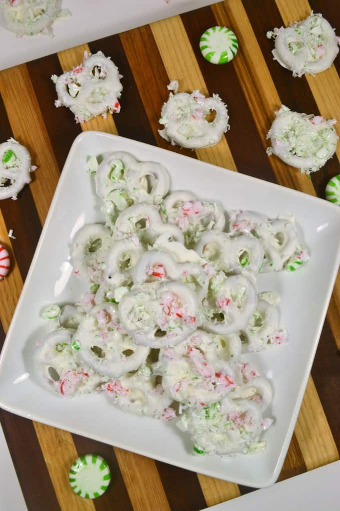 white chocolate peppermint pretzels 2