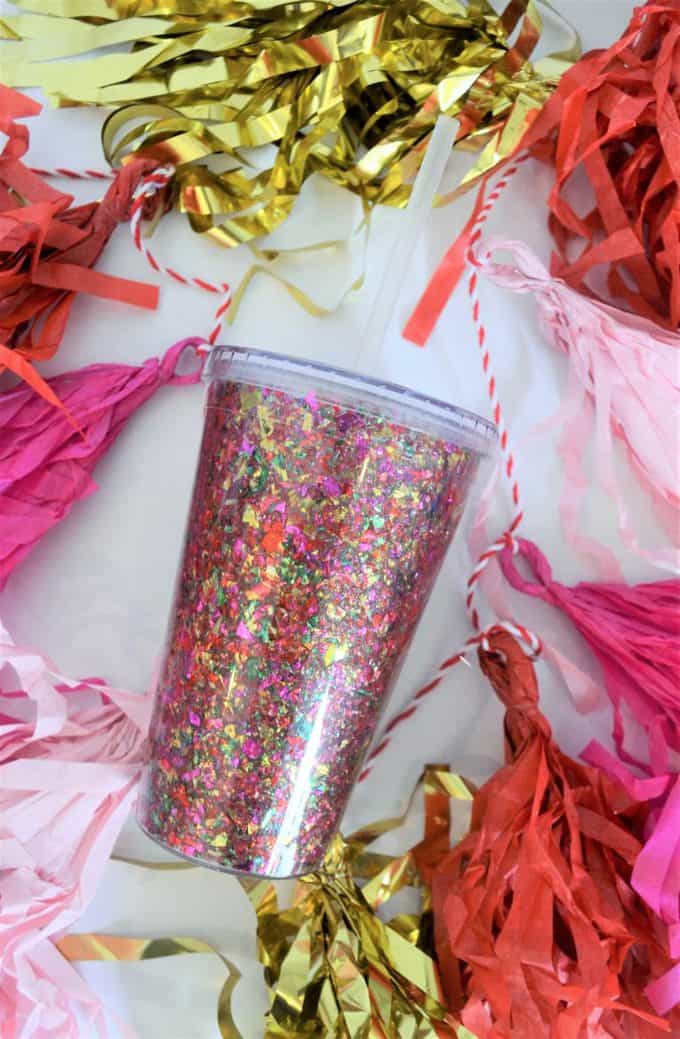 easy confetti craft {decorate a clear tumbler}