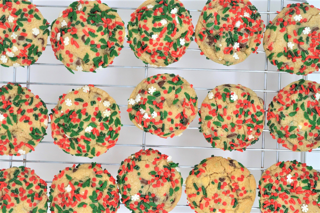 chocolate chip christmas cookies 2