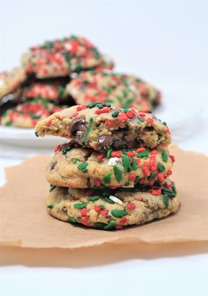 Chocolate Chip Christmas Cookies {An Easy Christmas Cookie Recipe}