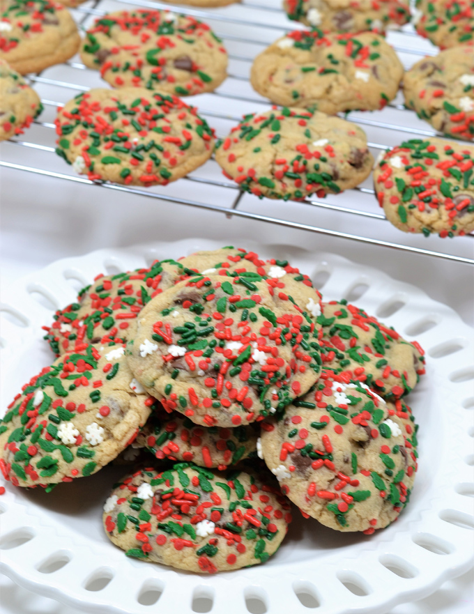 chocolate chip christmas cookies 4