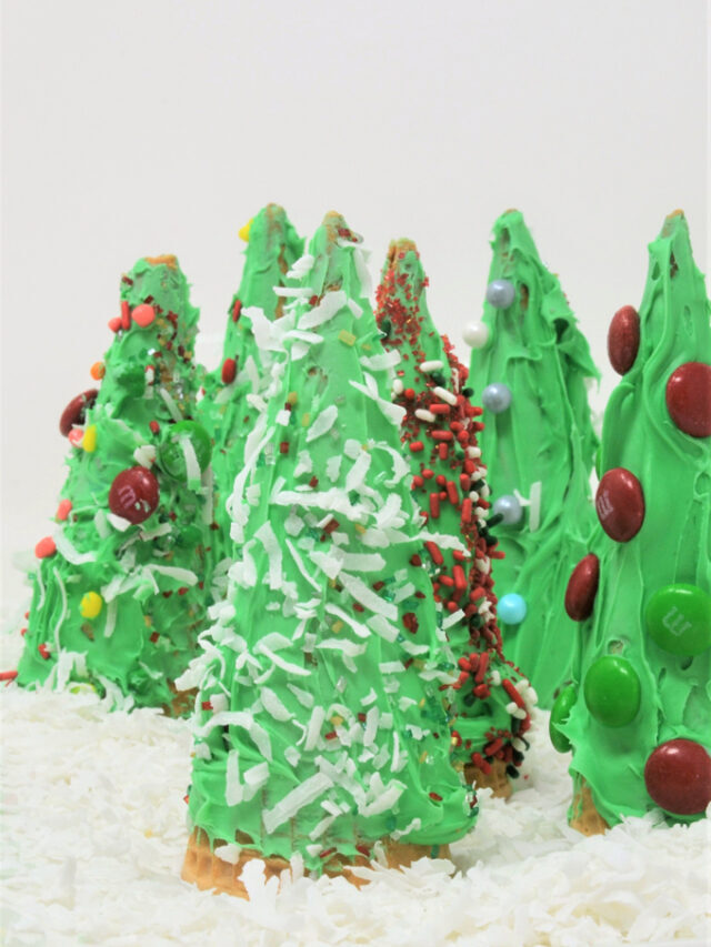 Ice Cream Cone Christmas Trees {An Easy Kids Craft Idea} Story