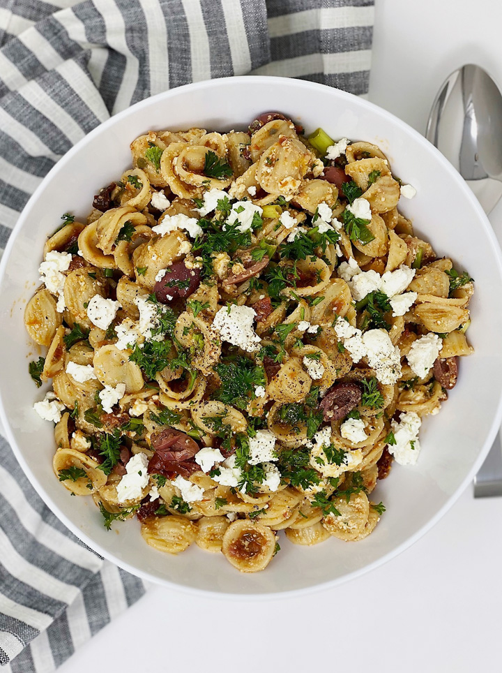 tomato feta pasta salad