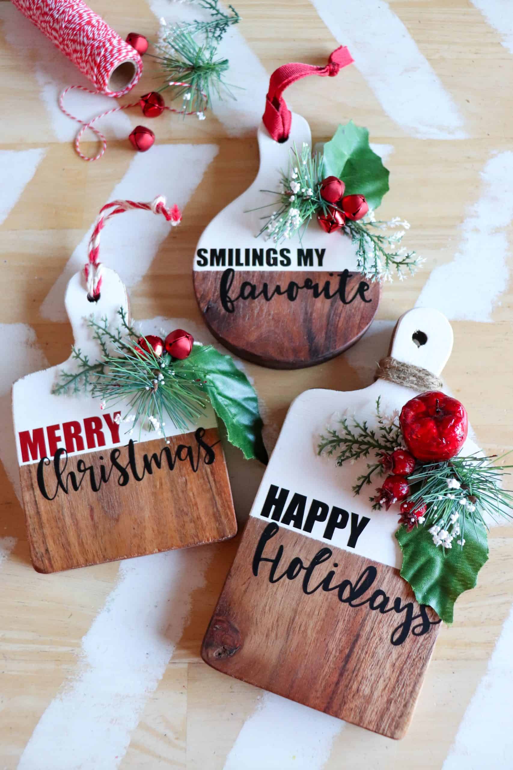 Christmas Décor Sticker mugs Merry Christmas Vinyl Decal ornaments Holiday Decal for gift sign